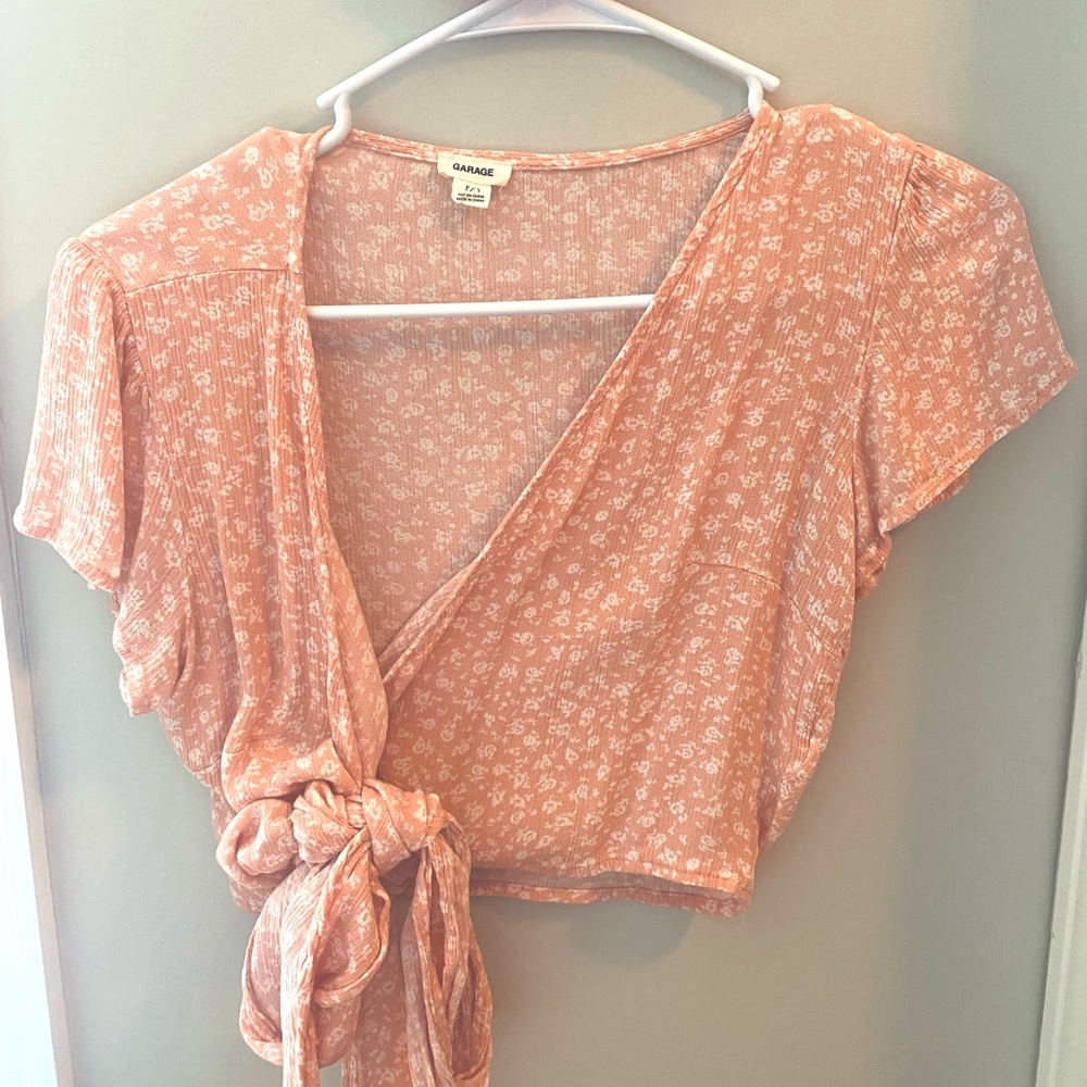garage pink floral wrap top